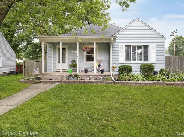 2881 Ellwood Ave, Berkley, MI 48072