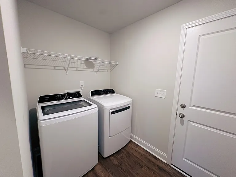 1038 Mapletree Ln — Photo 20