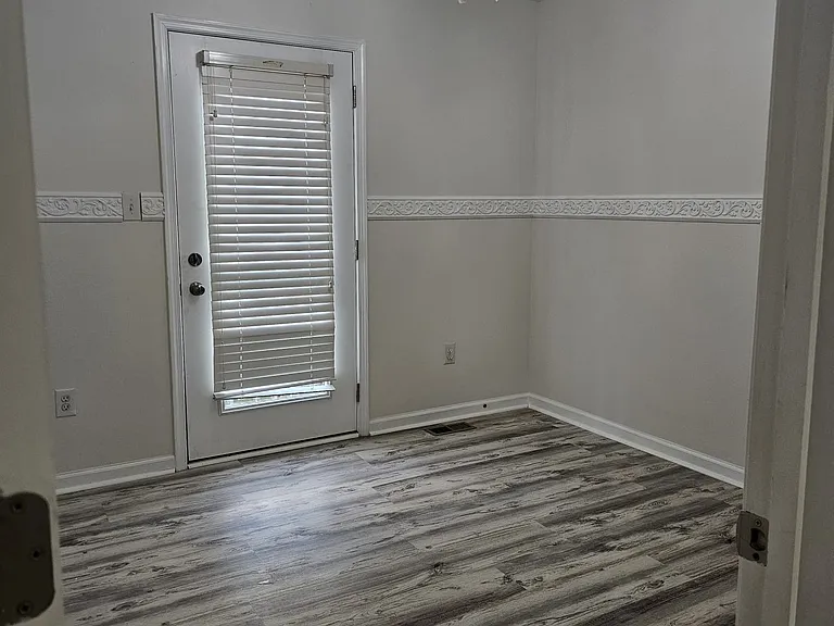 792 Jacobsen Cir #792 — Photo 17