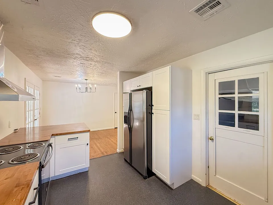 10416 Ridgeview Dr