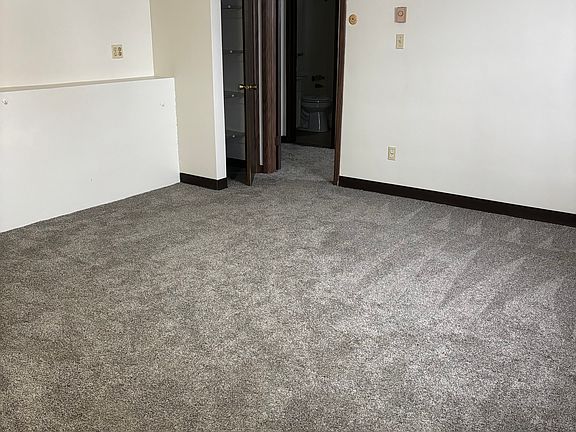 3rd image of 605 Highland Ave APT 2