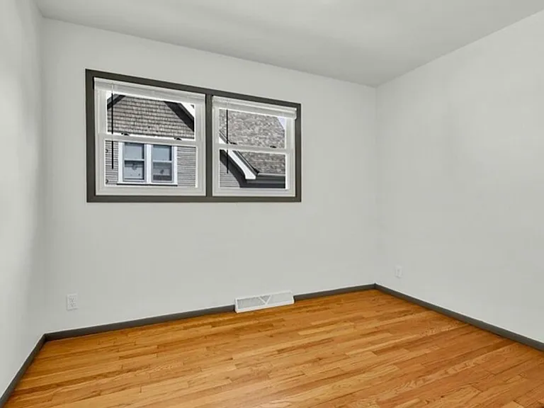 6639 Hillside Ln — Photo 10