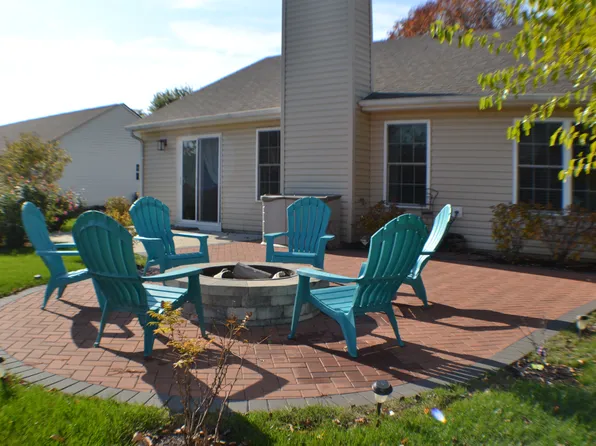 30 E Quail Wood Ln, Westfield, IN 46074