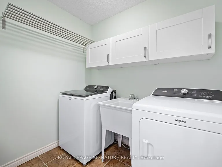 61 Thames Way — Photo 35