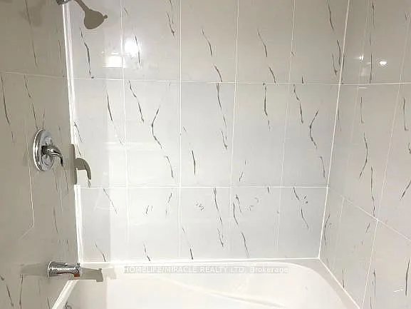 36 Bruce Beer Dr — Photo 11