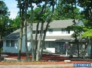 2 Silver Hill Ln, Voorhees, NJ 08043