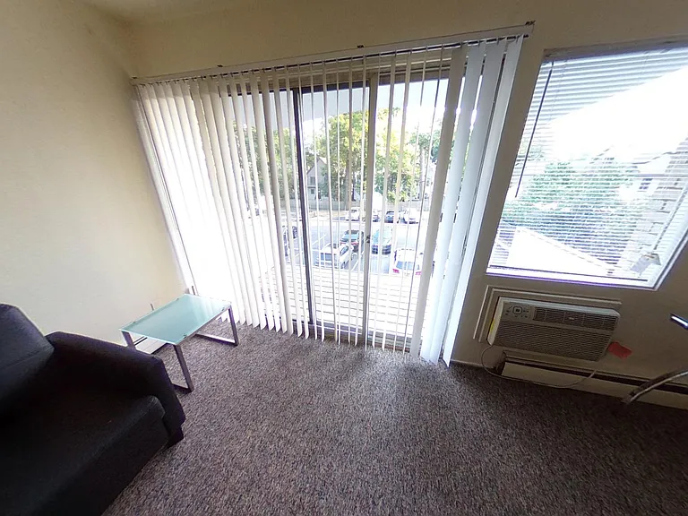 Park Plaza — Photo 37