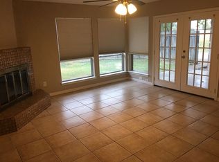 1410 S 5th St, Midlothian, TX 76065