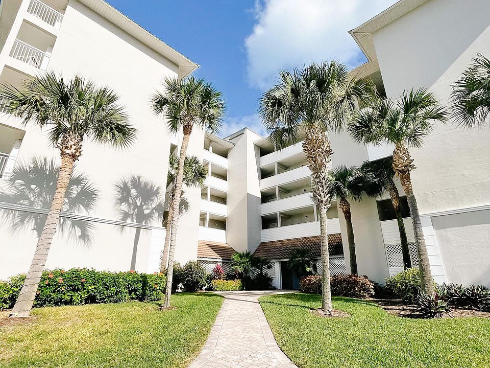 1st image of 379 NE Tradewind Lane #1203