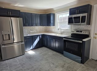 63 E 6th St #1, Huntington Station, NY 11746
