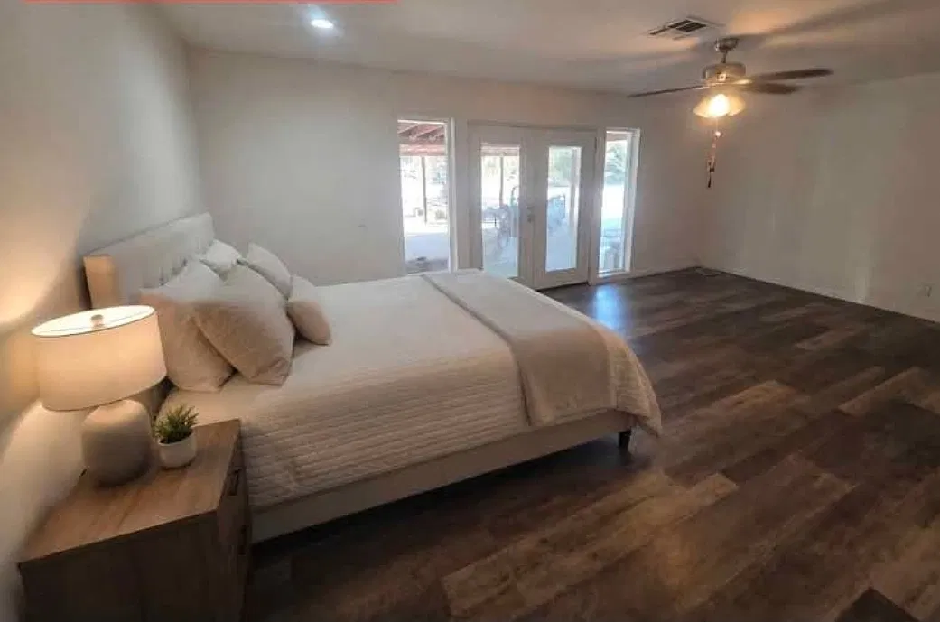 5 bed, 2351 sqft, $1,050 — Photo 1