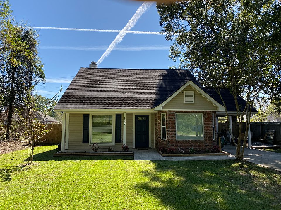 1st image of 7402 Robinson Dr