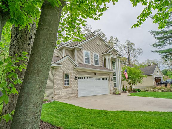 3rd image of 13350 Greenbriar Dr