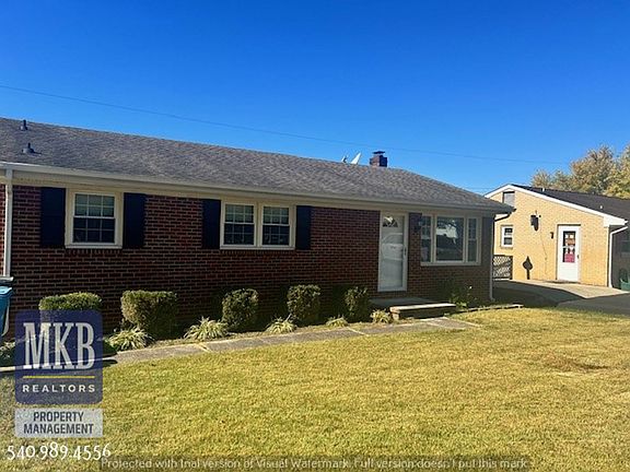 3rd image of 4523 Long Acre Dr NE