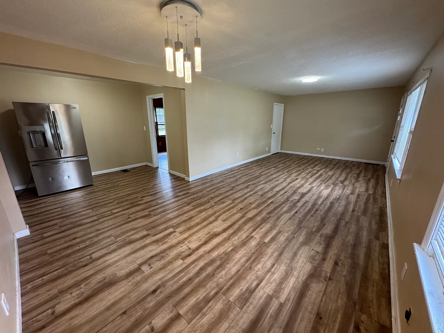3 bed, 1488 sqft, $1,800 — Photo 3