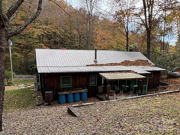 15th image of 875 Carson Creek Rd