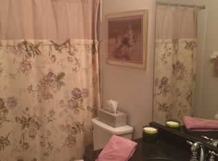 16763 Hickory Crest Dr, Ballwin, MO 63011