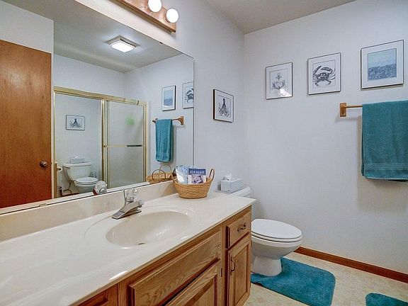 3rd image of 5738 Tudor Dr