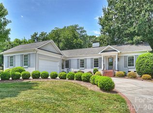 3942 Barclay Downs Dr, Charlotte, NC 28209
