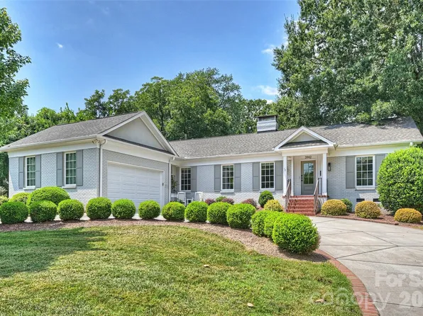 3942 Barclay Downs Dr, Charlotte, NC 28209
