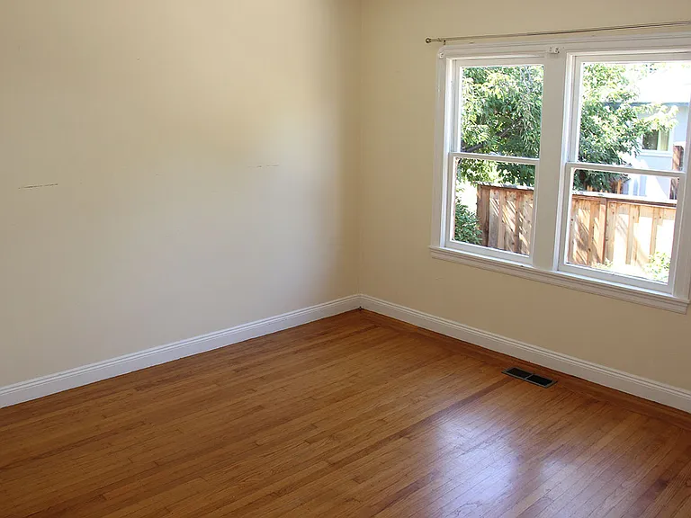 805 San Carlos Ave — Photo 21
