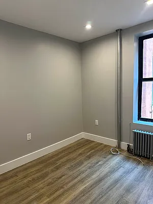 Rented by Premier One Realty LLC | media 6