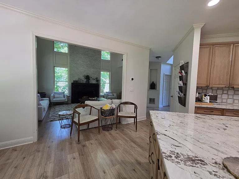 1210 Beacon Hill Xing — Photo 14