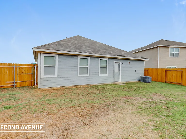 1421 Palamedes Dr — Photo 14