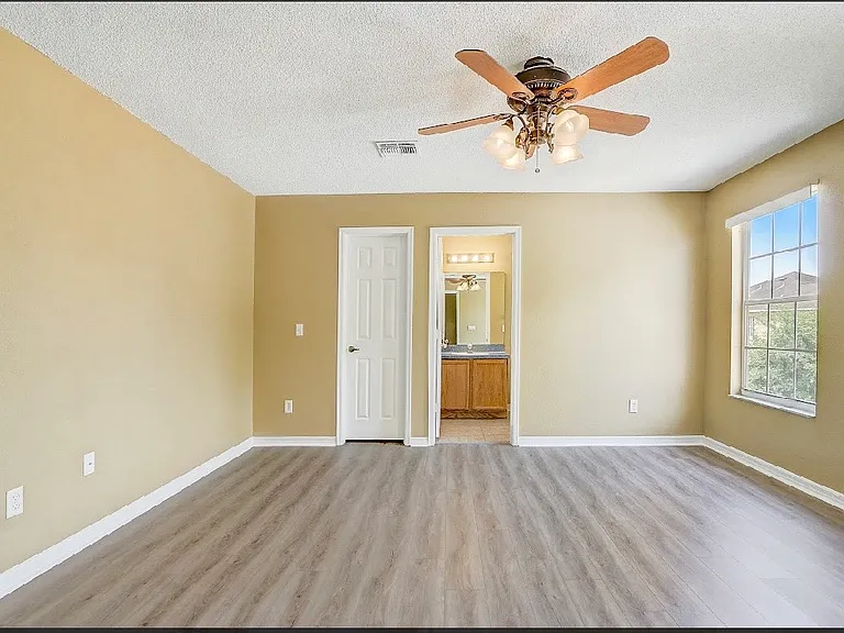 112 Ivybrook Ct — Photo 10