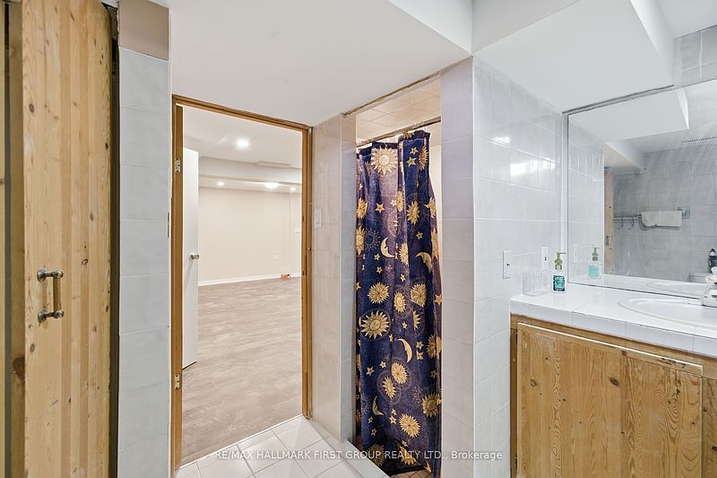 Ajax House for rent - 1 Bedroom — photo 19
