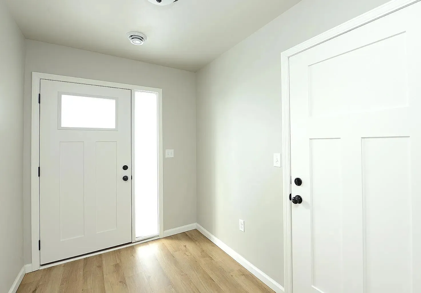 2383 Eagle Valley Drive South - 1 — Photo 3