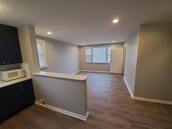 5th image of 8722 Glenloch St Floor 2