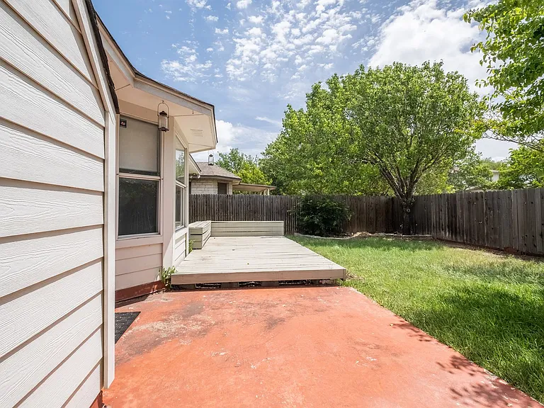3413 Ruby Red Dr — Photo 4