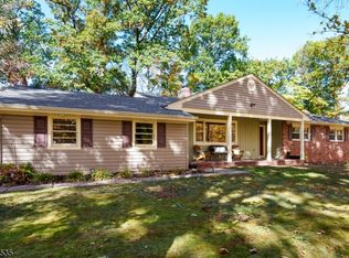 94 Johnson Dr, Belle Mead, NJ 08502