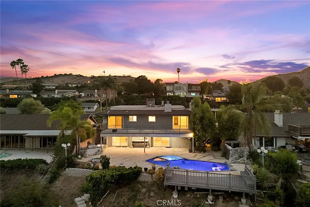 5 bed, 2696 sqft, $8,250 — Photo 1