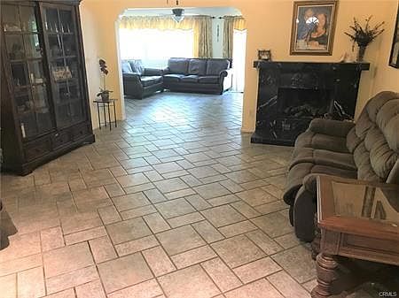 2nd image of 543 W Virginia Ann Dr