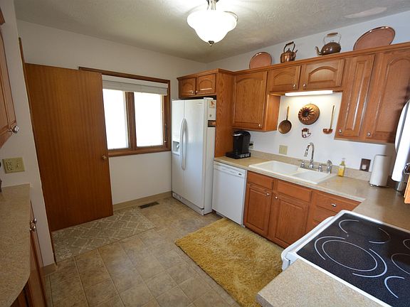 5th image of 2637 S Lemon St