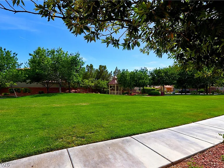 10471 Foggy Glen Ave — Photo 24