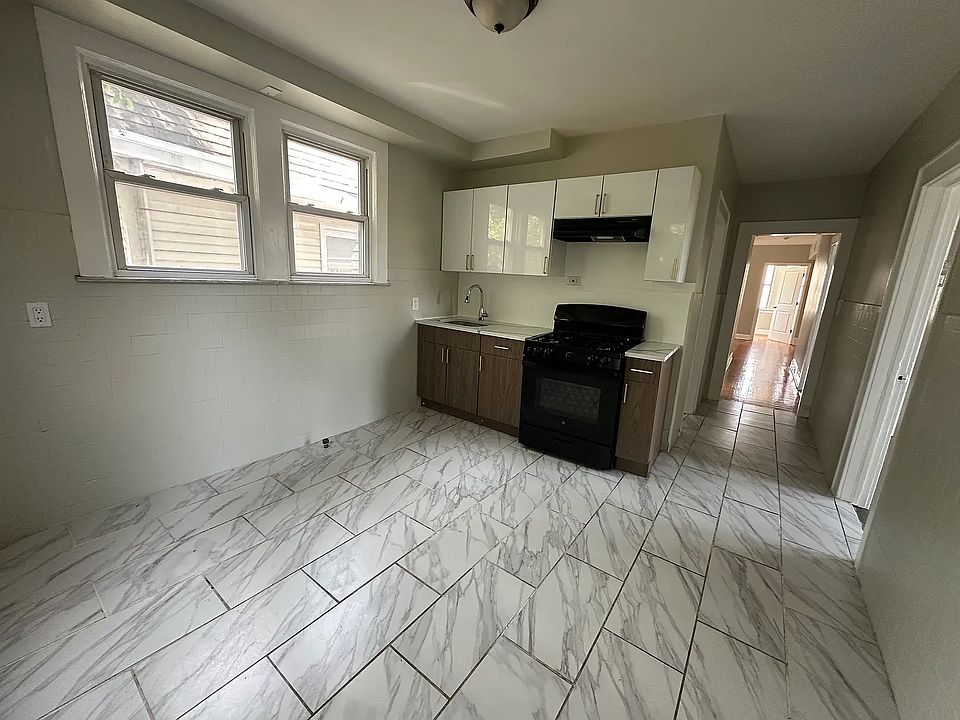 1st image of 424 Scotland Rd #5C
