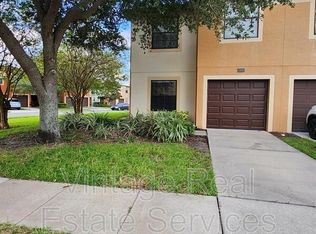 2455 Edgewater Falls Dr, Brandon, FL 33511