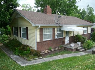 101 Thornton Rd, Oak Ridge, TN 37830