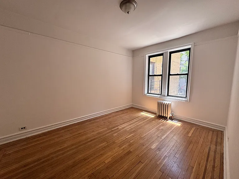 615 W 183rd St #1H — Photo 4