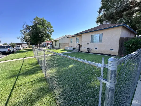1707 Carrere St, Bakersfield, CA 93308