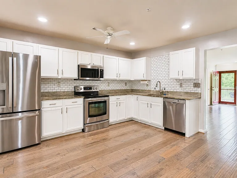 22089 Saint Inigoes Ct — Photo 15