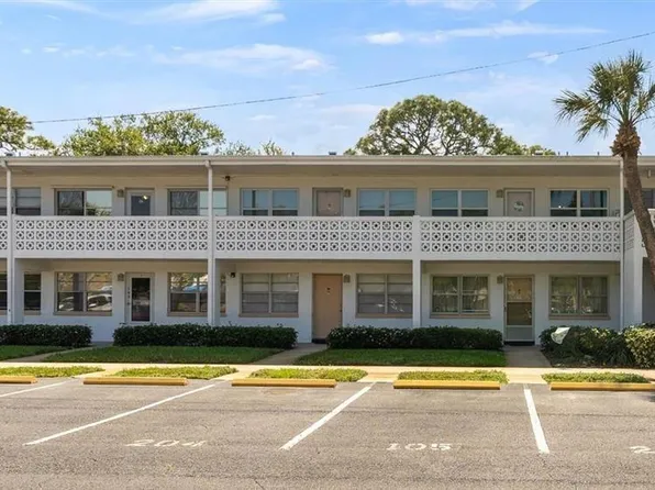 1000 79th Ave N APT 203, Saint Petersburg, FL 33702