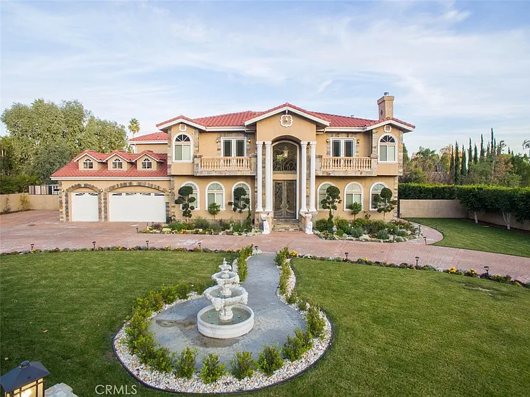 10062 Valley Circle Blvd — Photo 9