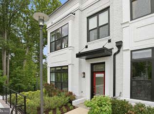 11400 Emerald Park Rd, Potomac, MD 20854