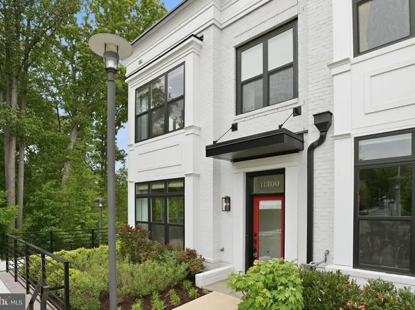 11400 Emerald Park Rd, Potomac, MD 20854