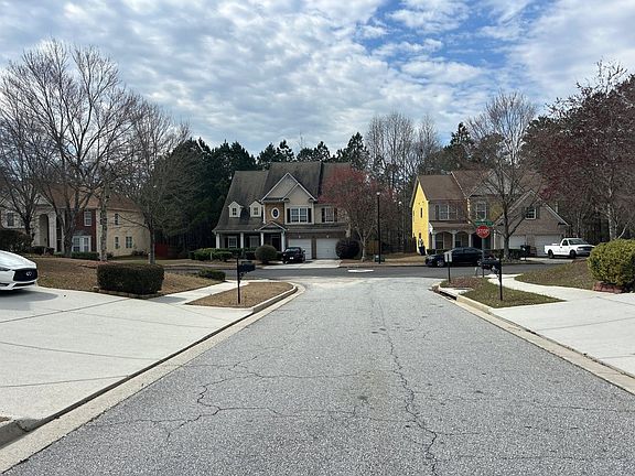 4th image of 3458 Park Hill Cir