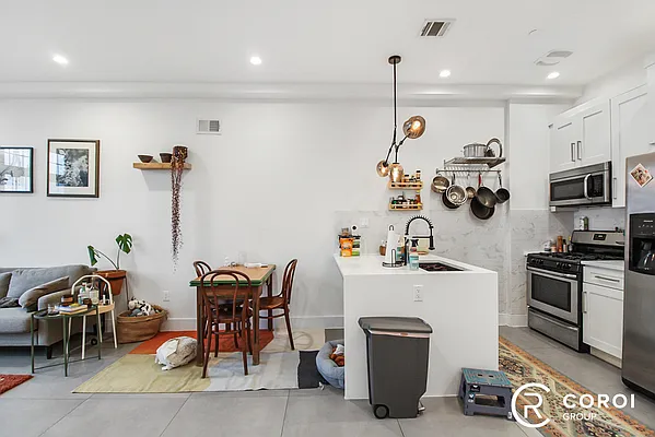 Rented by Coroi Corp | media 3